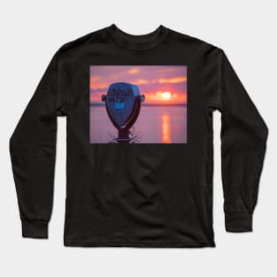 Don't look directly into the sun Chatham MA Cape Cod Long Sleeve T-Shirt